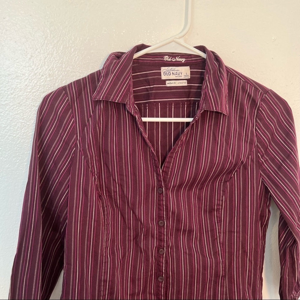 Old Navy Perfect Fit Stretch Button Down Shirt - Picture 3 of 11